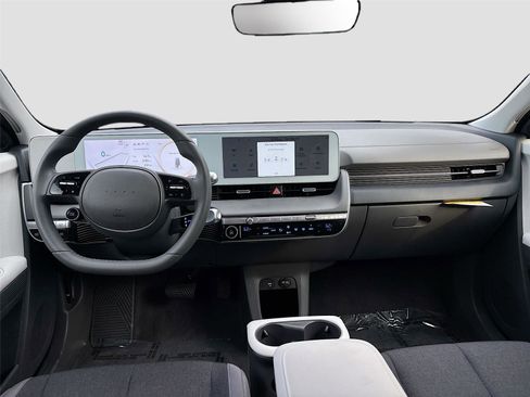 Used 2024 Hyundai Ioniq 5 SEL RWD image 23