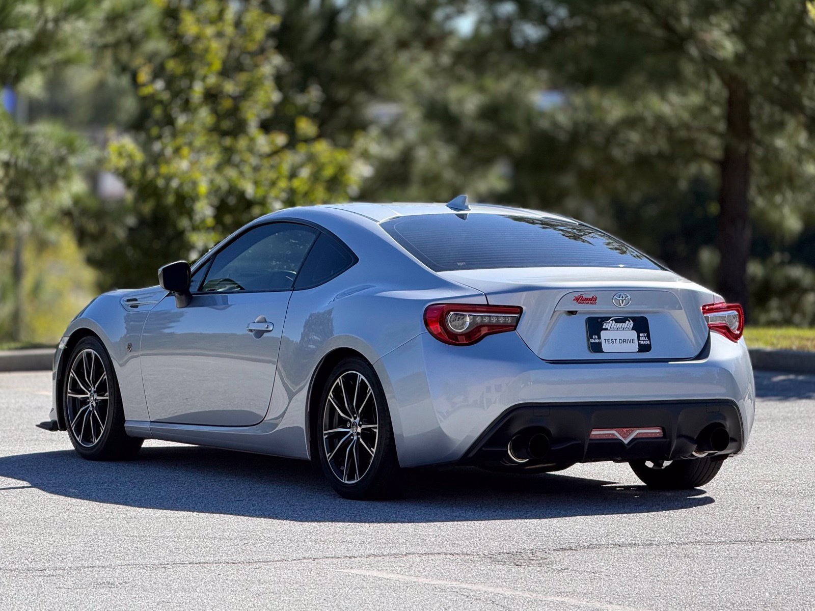 Used 2020 Toyota 86 RWD image 10
