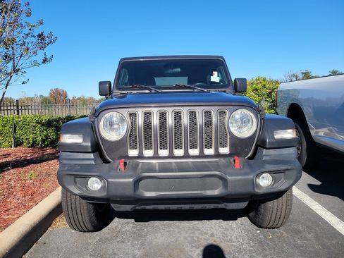Used 2020 Jeep Wrangler Sport image 2