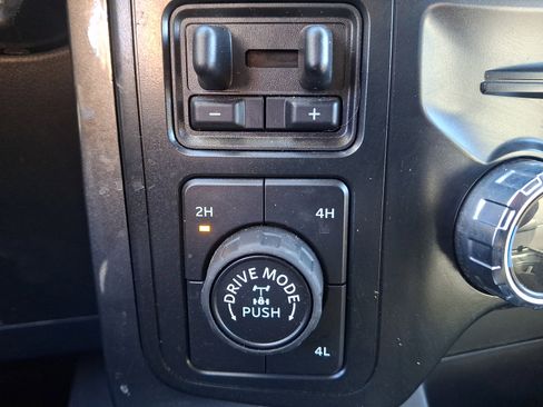 Certified 2022 Ford F150 XLT w/ Equipment Group 302A High image 23