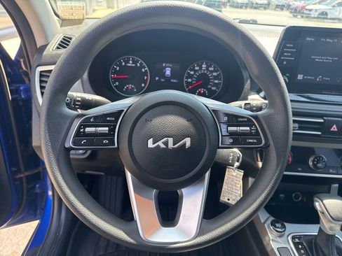 Used 2023 Kia Seltos LX AWD/4WD image 40