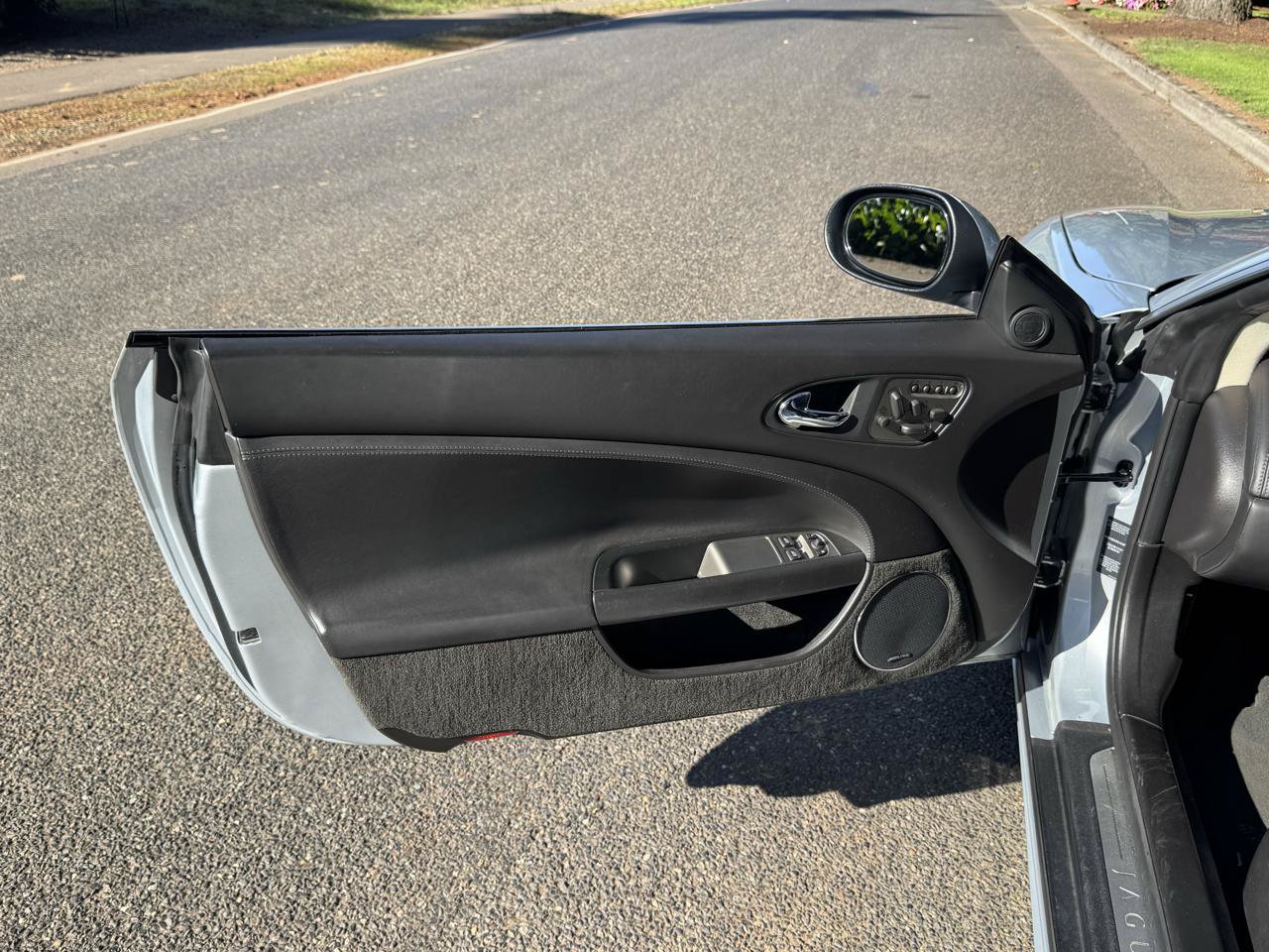 Used 2007 Jaguar XKR R RWD image 28