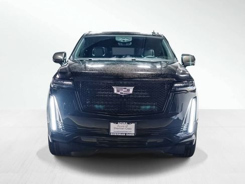 Used 2023 Cadillac Escalade ESV Sport image 2
