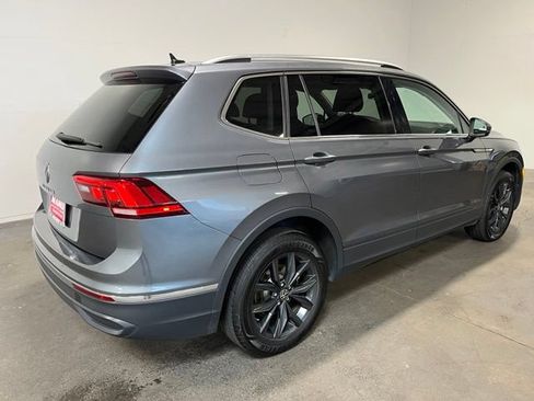 Used 2024 Volkswagen Tiguan SE FWD image 4