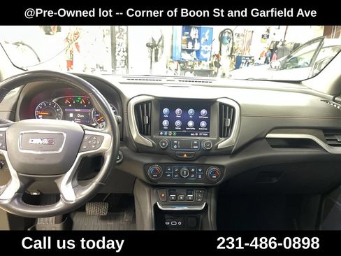 Used 2020 GMC Terrain SLT w/ Preferred Package AWD/4WD image 18