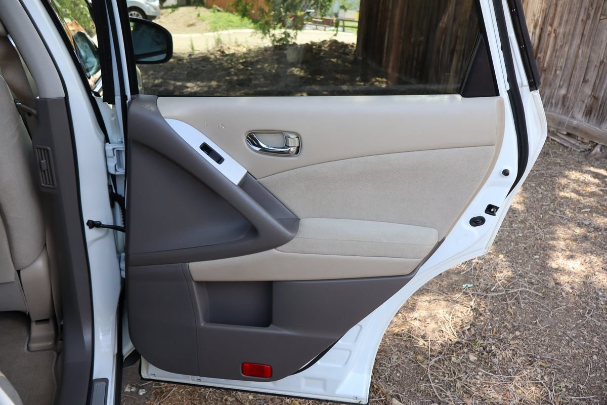 Used 2012 Nissan Murano SV AWD/4WD image 25
