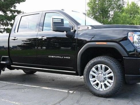 Used 2022 GMC Sierra 3500 Denali w/ Denali Ultimate Package image 11