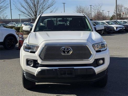 Used 2016 Toyota Tacoma SR5 image 7