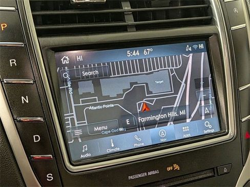 Used 2019 Lincoln Nautilus Select image 24