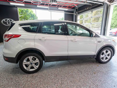 Used 2014 Ford Escape SE FWD image 4