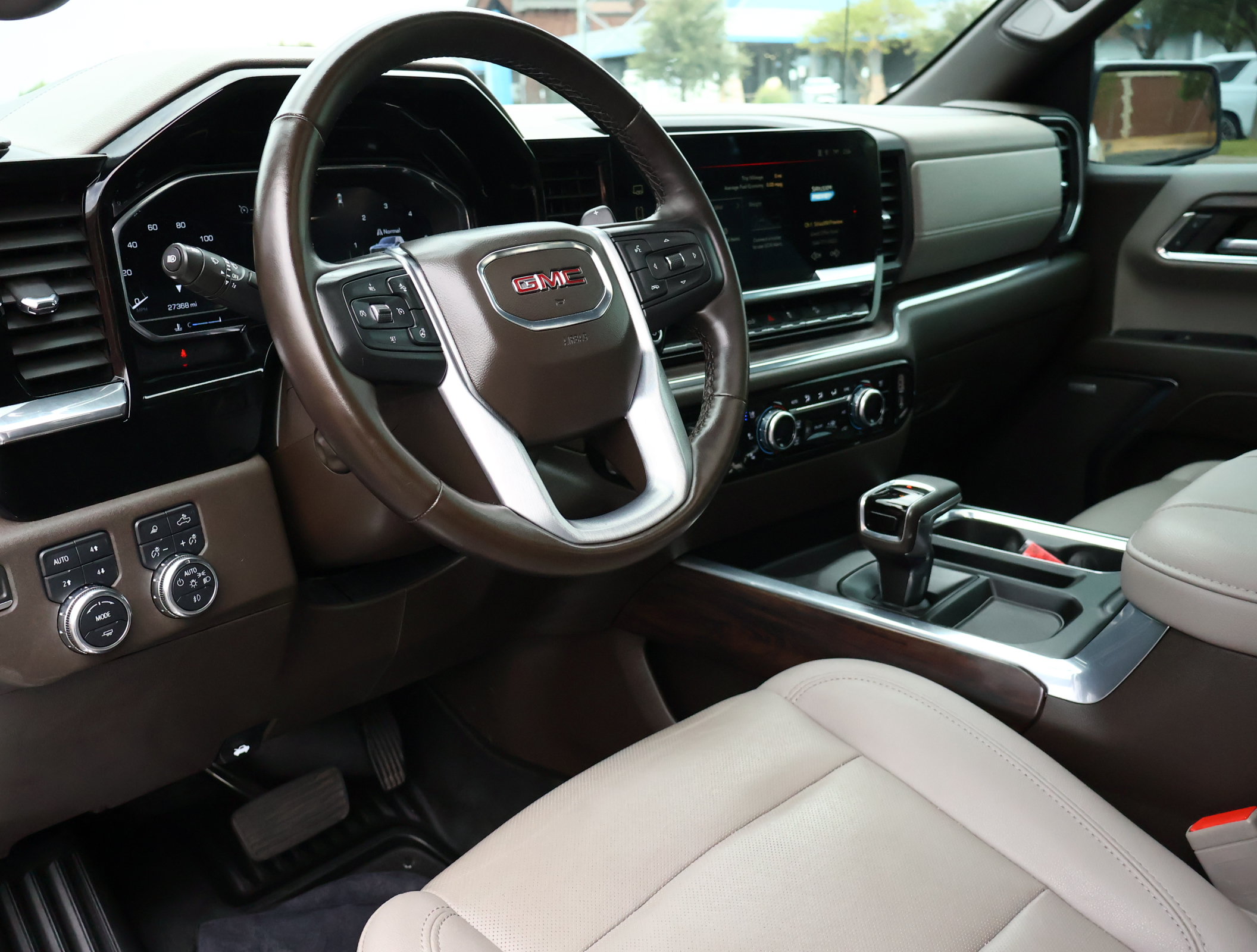 Used 2023 GMC Sierra 1500 SLT w/ SLT Premium Package AWD/4WD image 3