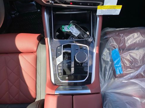 New 2026 BMW X6 xDrive40i w/ Premium Package image 11