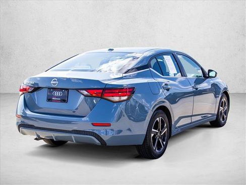 Used 2025 Nissan Sentra SV FWD image 5