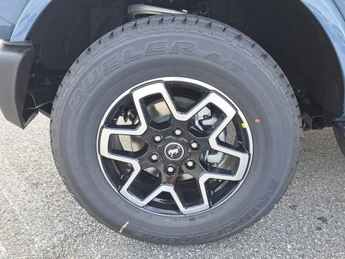 New 2025 Ford Bronco Outer Banks image 6