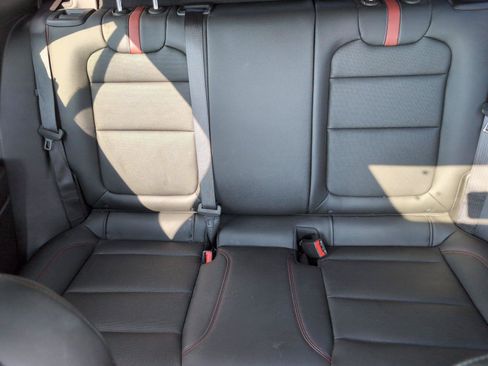 Used 2025 Chevrolet Trax RS w/ Sunroof Package FWD image 31