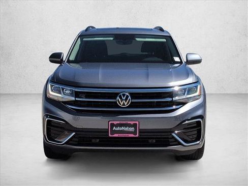 Used 2021 Volkswagen Atlas SE w/ Panoramic Sunroof Package FWD image 2