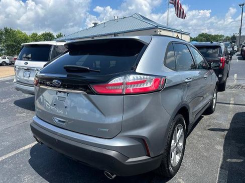 Certified 2020 Ford Edge SE FWD image 3