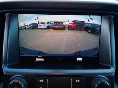 Used 2022 Chevrolet Colorado LT w/ LT Convenience Package image 16