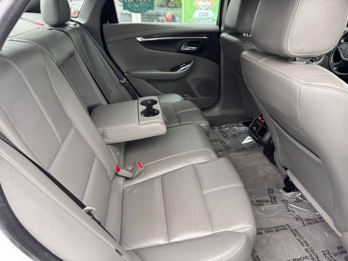 Used 2018 Chevrolet Impala LT image 18