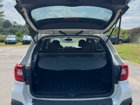 Used 2019 Subaru Outback 3.6R Touring w/ Popular Package #3A AWD/4WD image 18