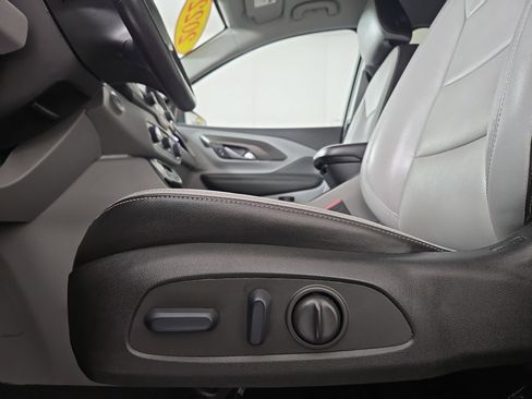 Certified 2022 GMC Terrain SLT image 31