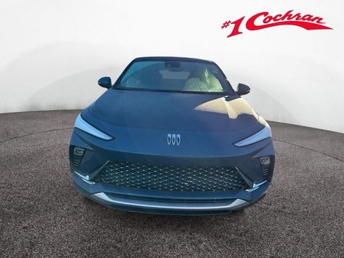 New 2026 Buick Envista Avenir image 2