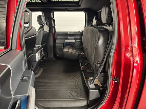 Used 2019 Ford F150 Platinum w/ Equipment Group 701A Luxury image 38