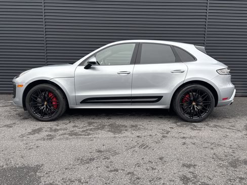 Certified 2025 Porsche Macan GTS AWD/4WD image 2