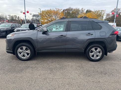 Used 2022 Toyota RAV4 XLE image 4