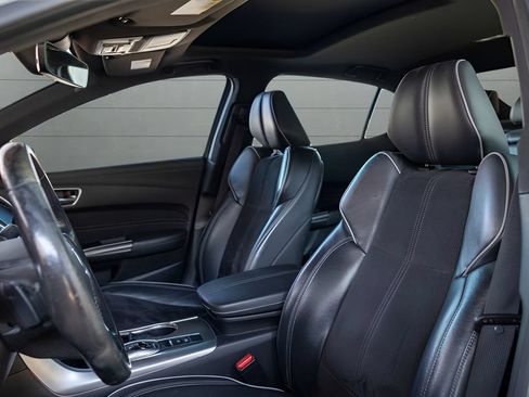 Used 2018 Acura TLX V6 w/ Technology & A-SPEC Pkg FWD image 34
