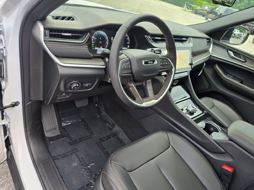 New 2026 Jeep Grand Cherokee L Limited AWD/4WD image 25