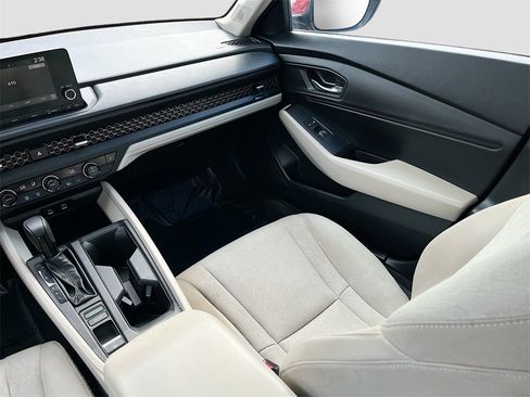 Used 2024 Honda Accord EX image 22