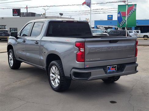 Used 2024 Chevrolet Silverado 1500 Custom image 5