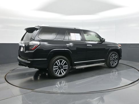 Certified 2022 Toyota 4Runner Limited AWD/4WD image 7