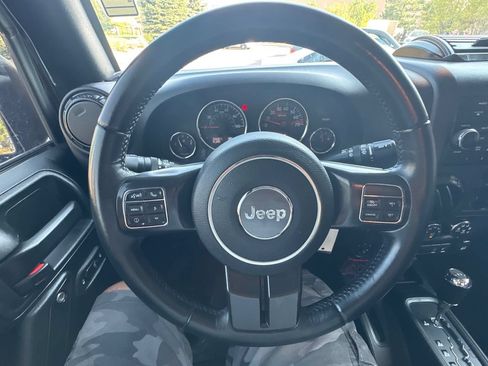Used 2018 Jeep Wrangler Unlimited Rubicon AWD/4WD image 28