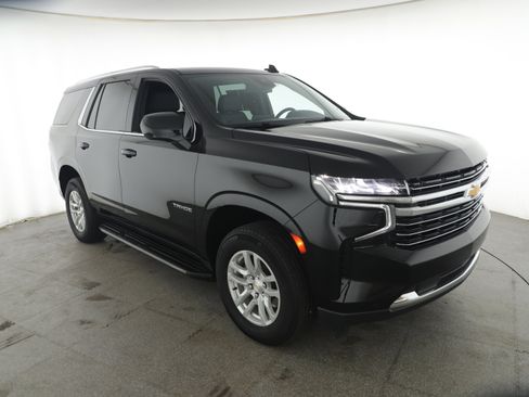 Used 2024 Chevrolet Tahoe LT image 3