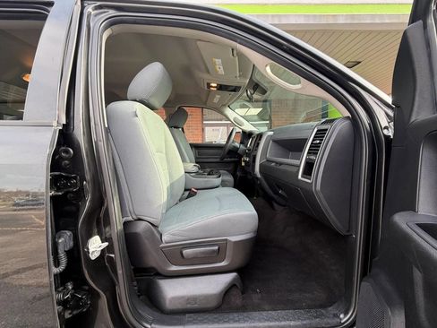 Used 2017 RAM 1500 Express w/ Express Value Package AWD/4WD image 17