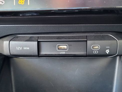 Used 2024 Kia Niro Wind FWD image 19