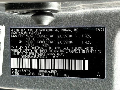 New 2025 Toyota Highlander XLE image 33