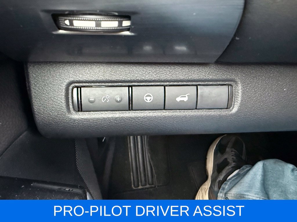 Used 2026 Nissan Pathfinder SL AWD/4WD image 8