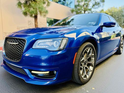 Used 2018 Chrysler 300 S w/ 300S Premium Group image 15