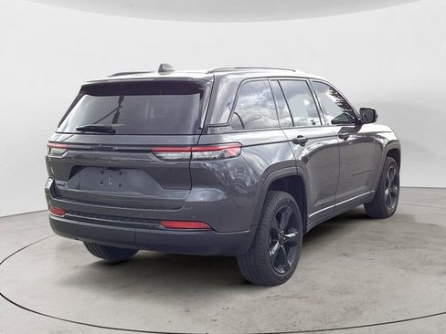 Certified 2022 Jeep Grand Cherokee Altitude image 5