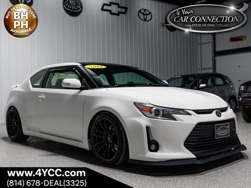 Used 2014 Scion tC image 1