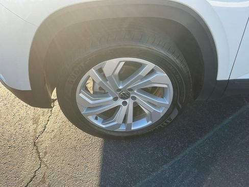 Certified 2023 Volkswagen Atlas SE image 31