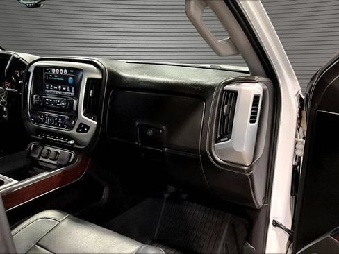 Used 2017 GMC Sierra 1500 SLT AWD/4WD image 25