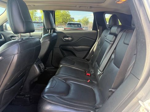 Used 2014 Jeep Cherokee Limited w/ Trailer Tow Group AWD/4WD image 10