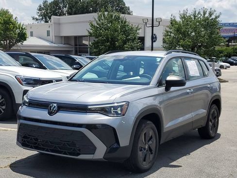 Used 2025 Volkswagen Taos S FWD image 31
