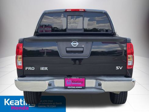 Used 2016 Nissan Frontier SV RWD image 7