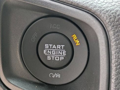 New 2025 Jeep Gladiator Sport image 24