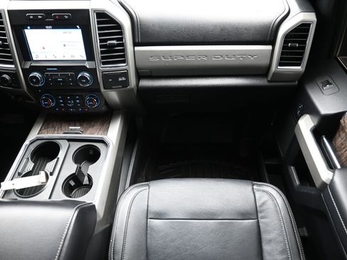 Used 2018 Ford F250 Lariat w/ Lariat Ultimate Package image 40